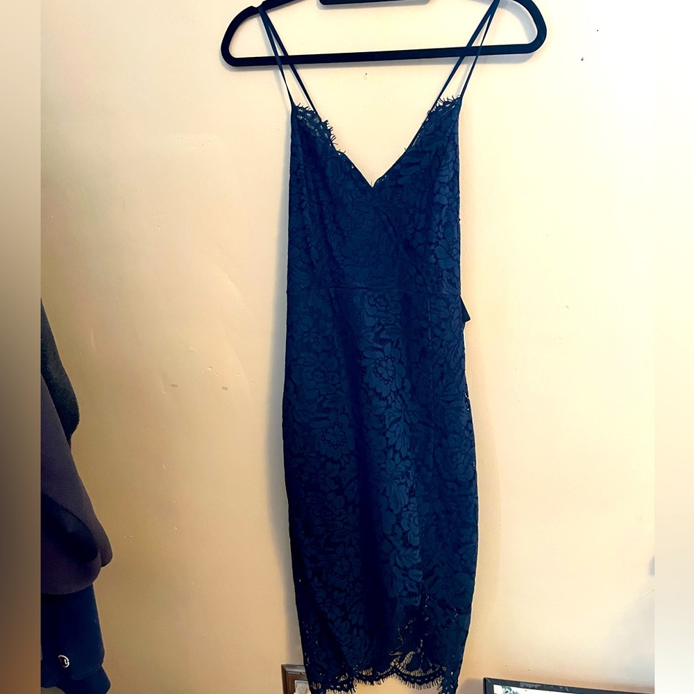 NWT, ❤️midnight blue gorgeous lace lined dress.